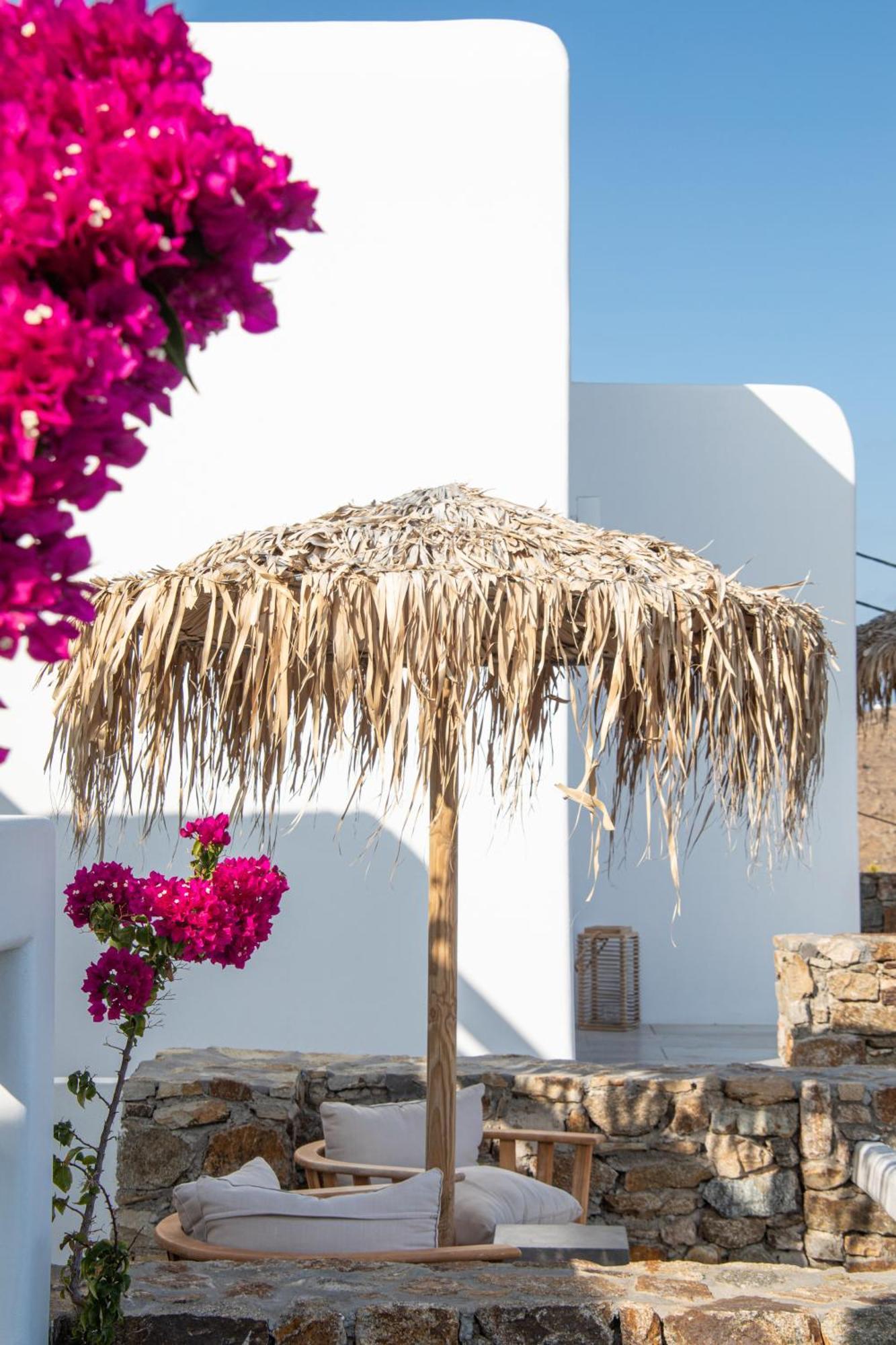 The Summit Of Mykonos Bed & Breakfast 4*